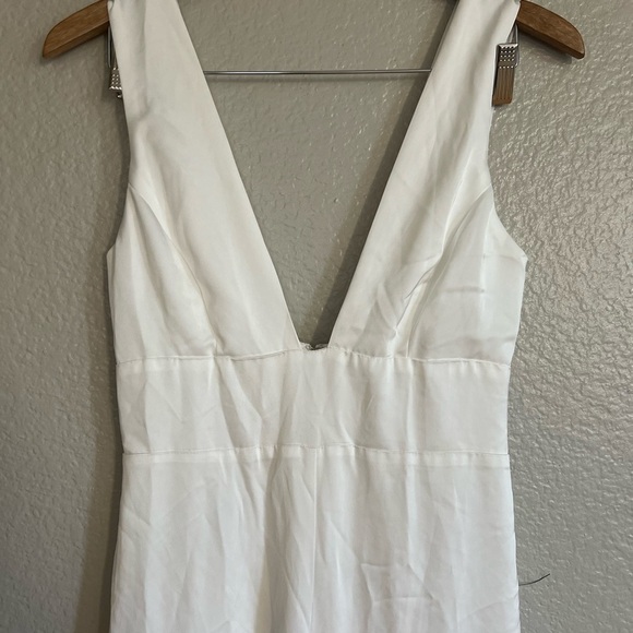 LIKE NEW Ultimate Allure Ivory Satin Wide-Leg Jumpsuit - Picture 4 of 9